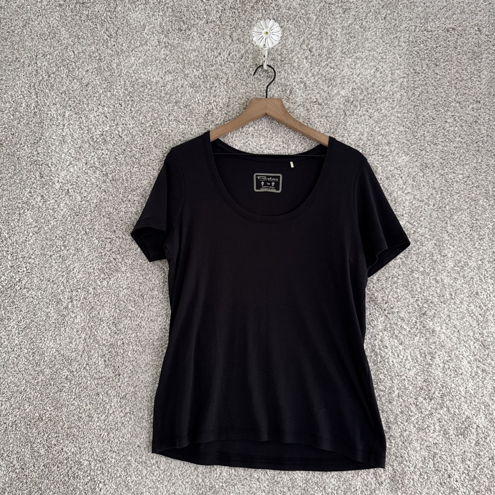 Tommy Bahama Relax Black Scoop Neck‎ Short Sleeve T-Shirt Women's